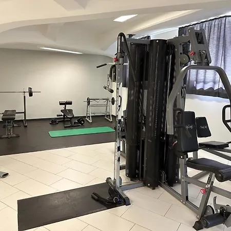 Apartament Meos 1 -zentrum-balkon-parkplatz-gym-uniklinik